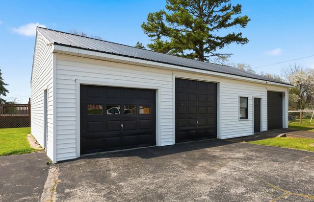 75 Reese Street, Irvine, KY 40336