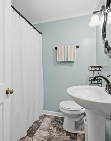 75 Reese Street, Irvine, KY 40336