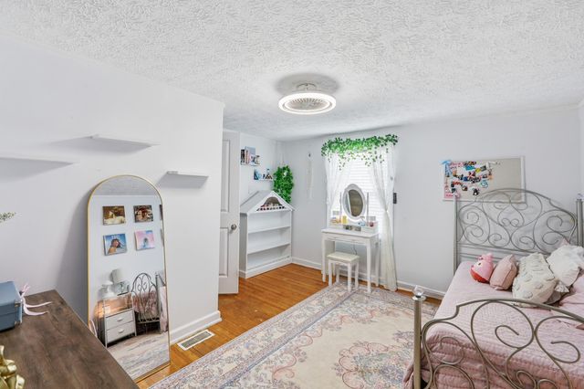 75 Reese Street, Irvine, KY 40336