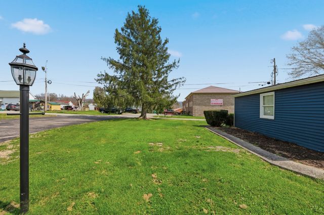 75 Reese Street, Irvine, KY 40336