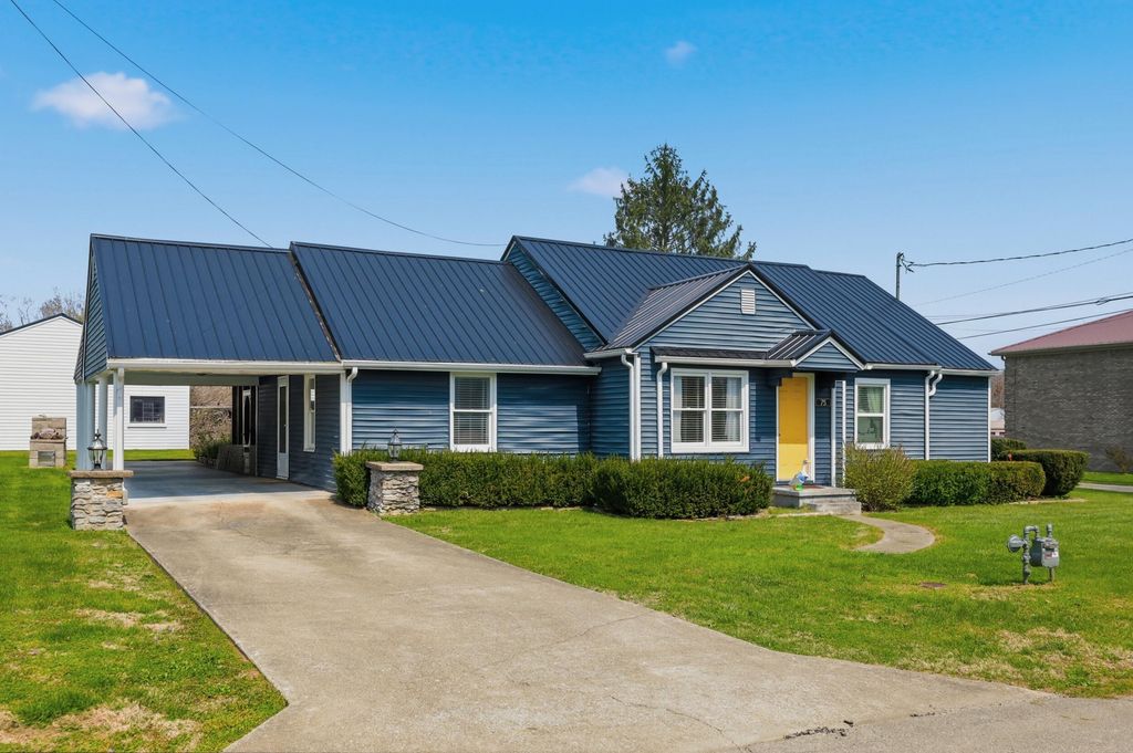 75 Reese Street, Irvine, KY 40336