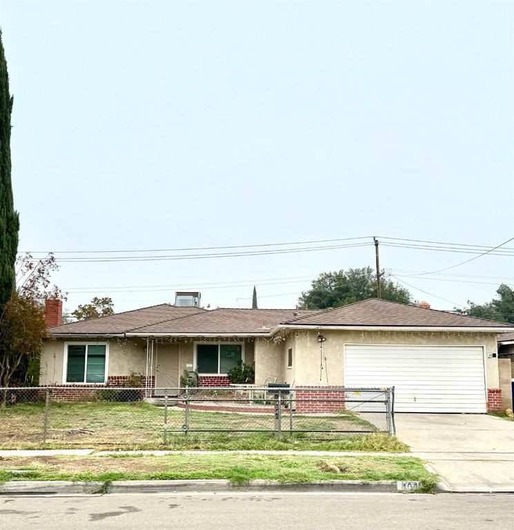 4041 E Saginaw Way, Fresno, CA 93726