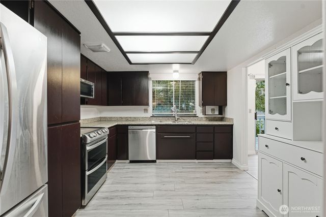 31838 25th Avenue SW, Federal Way, WA 98023