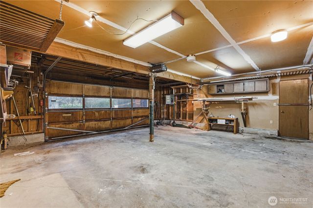 31838 25th Avenue SW, Federal Way, WA 98023