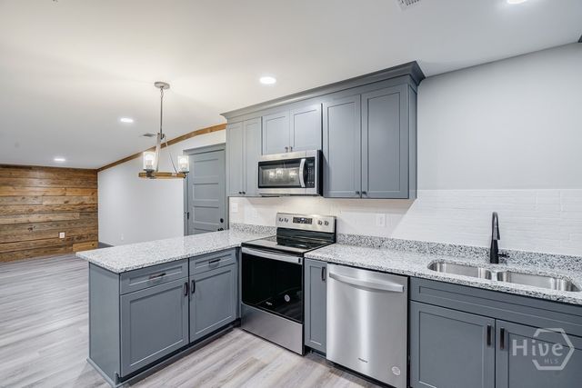 34 Depot St 25, Hartwell, GA 30643