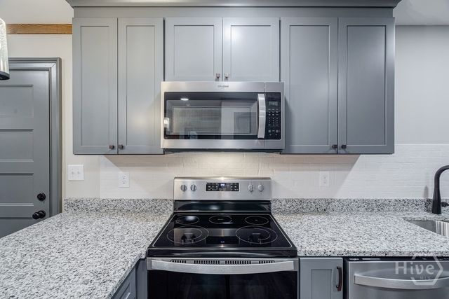 34 Depot St 25, Hartwell, GA 30643