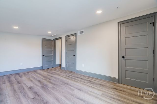 34 Depot St 25, Hartwell, GA 30643