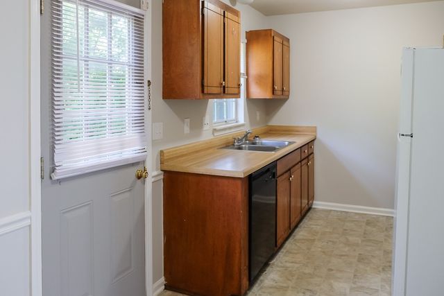 2568 Willowbranch Dr, Nashville, TN 37217