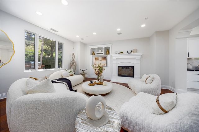 22 Shady, Irvine, CA 92603