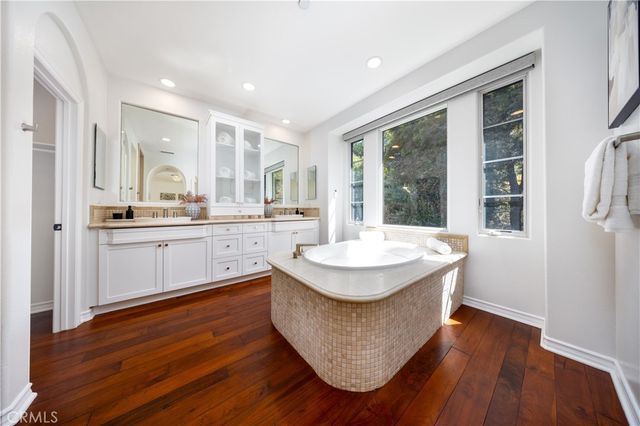 22 Shady, Irvine, CA 92603