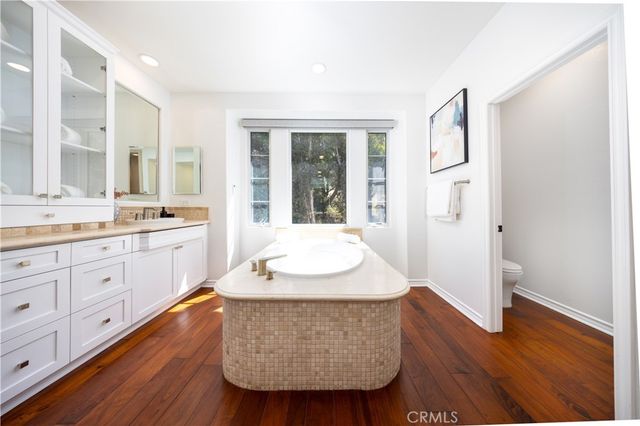 22 Shady, Irvine, CA 92603