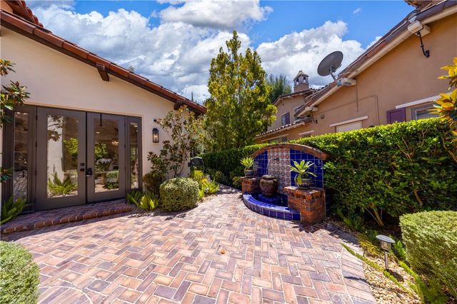 22 Shady, Irvine, CA 92603