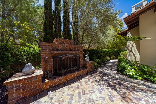 22 Shady, Irvine, CA 92603