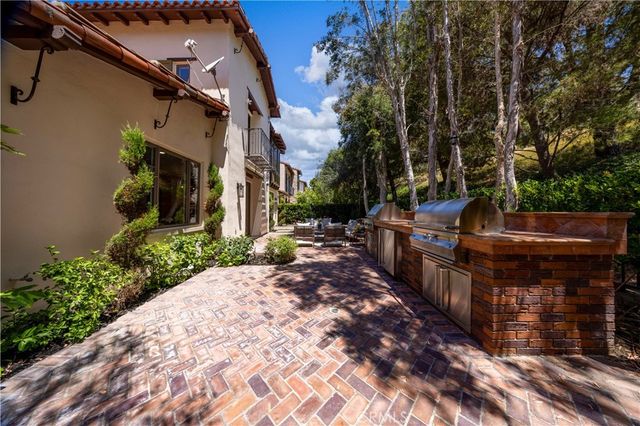 22 Shady, Irvine, CA 92603