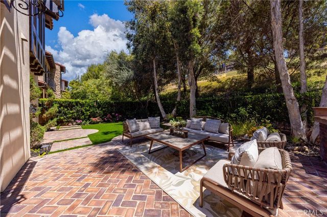 22 Shady, Irvine, CA 92603