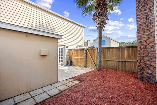 1004 Edge Dr., North Myrtle Beach, SC 29582
