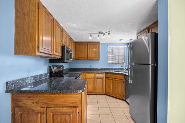 1004 Edge Dr., North Myrtle Beach, SC 29582