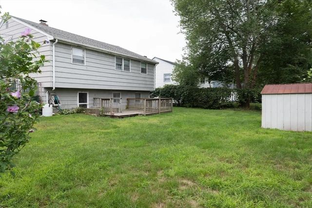 24 Hanson St, Brockton, MA 02302