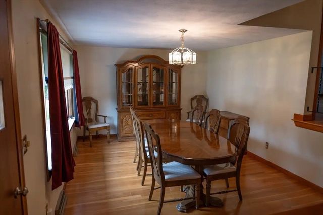 24 Hanson St, Brockton, MA 02302