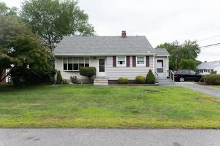 24 Hanson St, Brockton, MA 02302