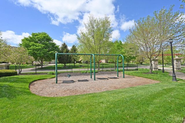 4911 Chestnut Hill Drive, Deerfield Twp., OH 45040