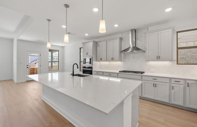 105 Bell Chime DR, Liberty Hill, TX 78642