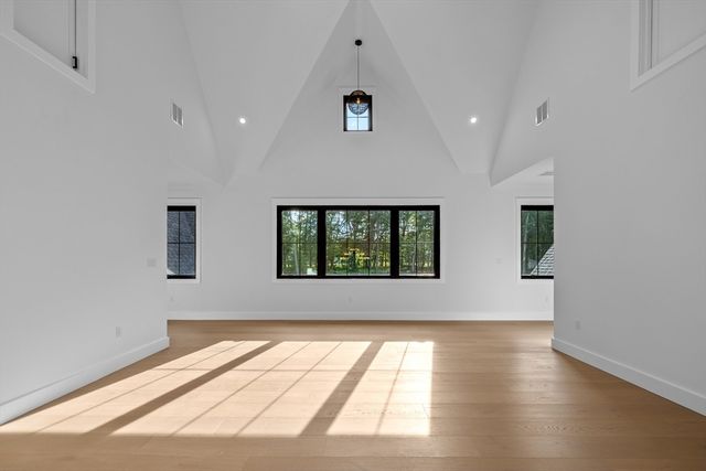 216 Greenwood Rd, Andover, MA 01810