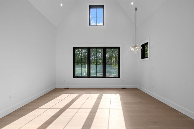 216 Greenwood Rd, Andover, MA 01810