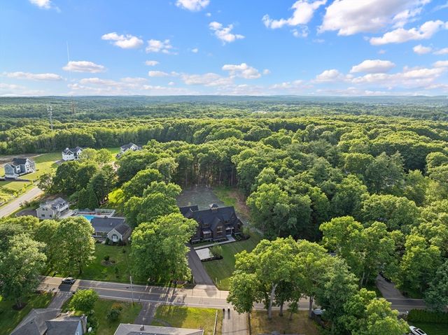 216 Greenwood Rd, Andover, MA 01810