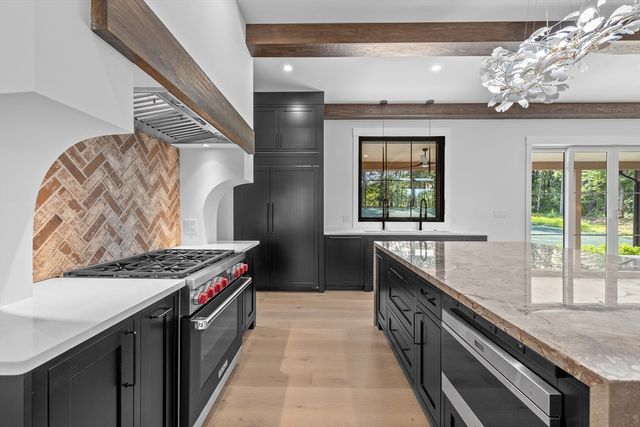 216 Greenwood Rd, Andover, MA 01810