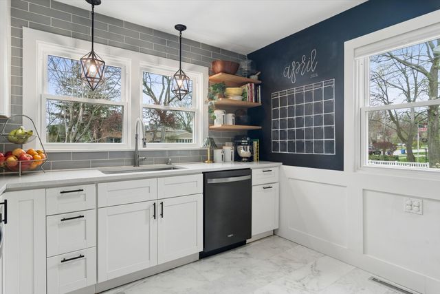 775 Broadview Avenue, Highland Park, IL 60035