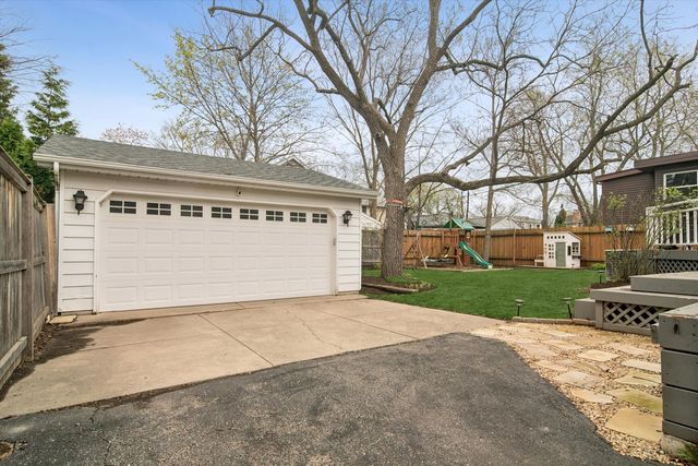 775 Broadview Avenue, Highland Park, IL 60035