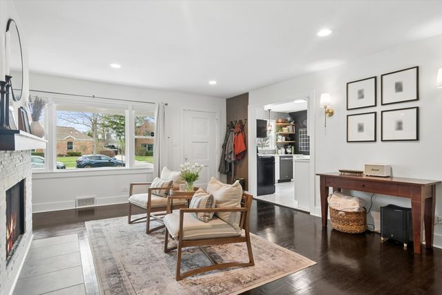 775 Broadview Avenue, Highland Park, IL 60035