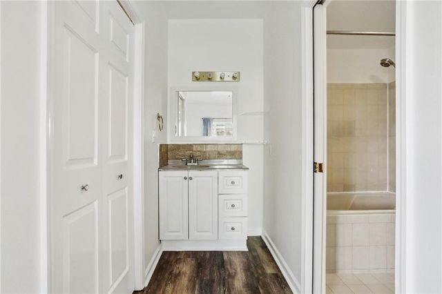 2161 Peachtree NE Road 205, Atlanta, GA 30309