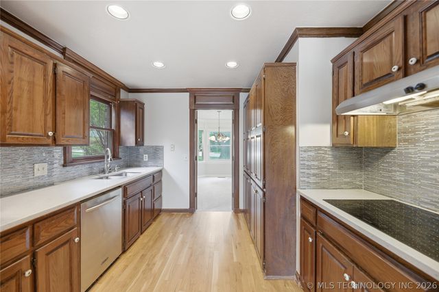 8608 E 106th Street, Tulsa, OK 74133