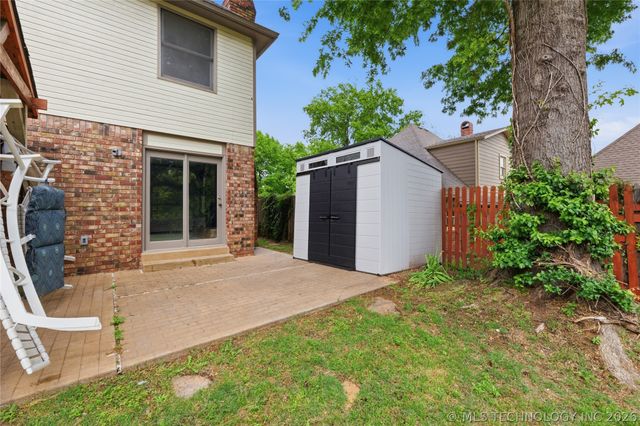 8608 E 106th Street, Tulsa, OK 74133