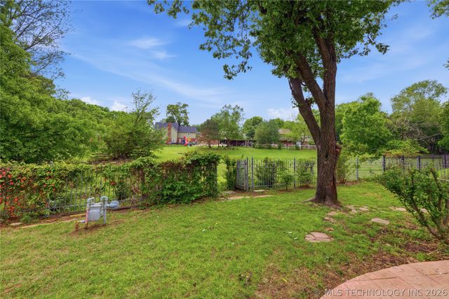 8608 E 106th Street, Tulsa, OK 74133