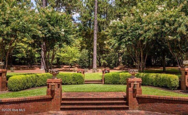 4 Augusta Way, Pinehurst, NC 28374