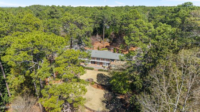 4 Augusta Way, Pinehurst, NC 28374