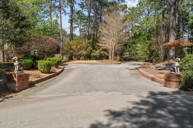 4 Augusta Way, Pinehurst, NC 28374