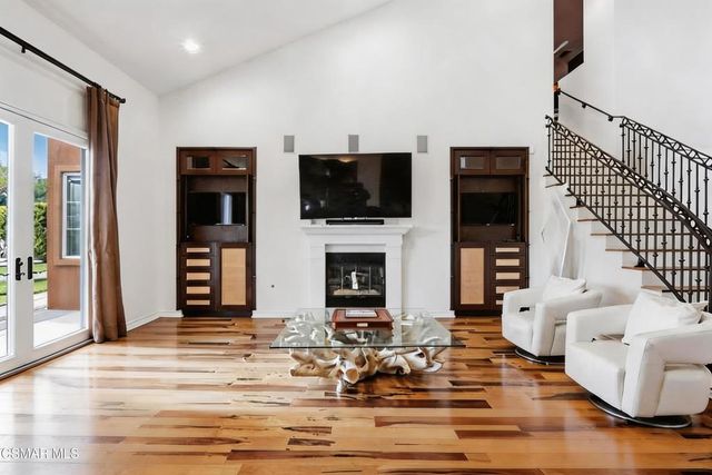 9651 Sagebrush Avenue, Chatsworth, CA 91311