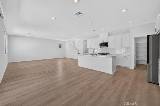 2288 Panama Drive, Corona, CA 92883