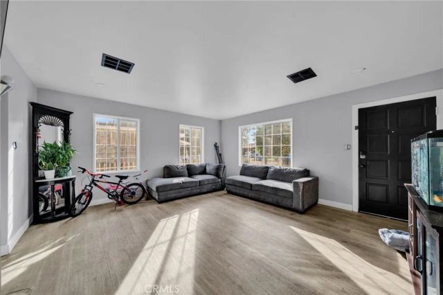 7044 Nestle Avenue, Reseda, CA 91335