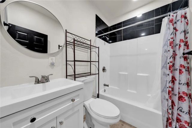 7044 Nestle Avenue, Reseda, CA 91335