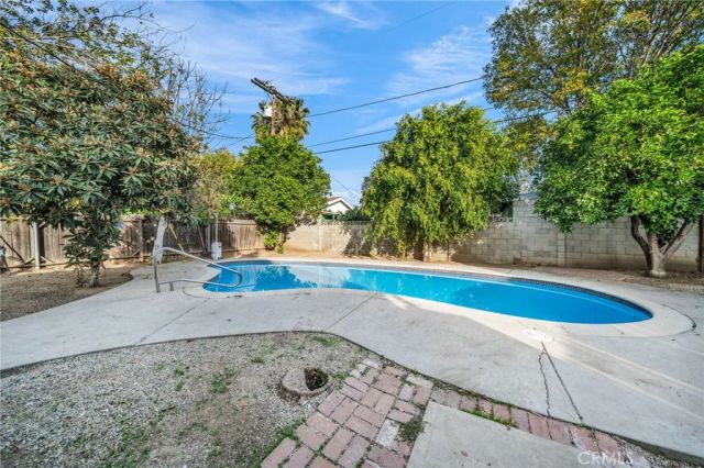 7044 Nestle Avenue, Reseda, CA 91335