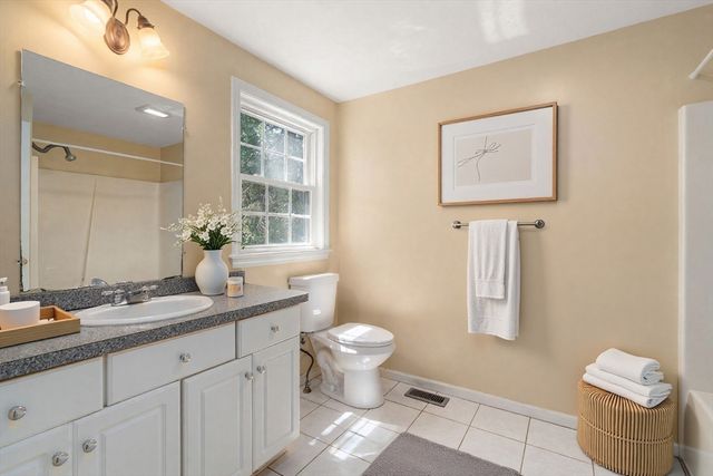 11 Brackett Road A, Framingham, MA 01702