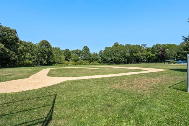 11 Brackett Road A, Framingham, MA 01702