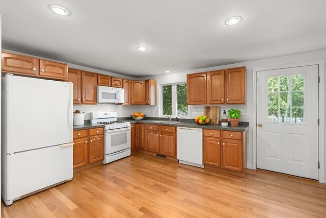 11 Brackett Road A, Framingham, MA 01702