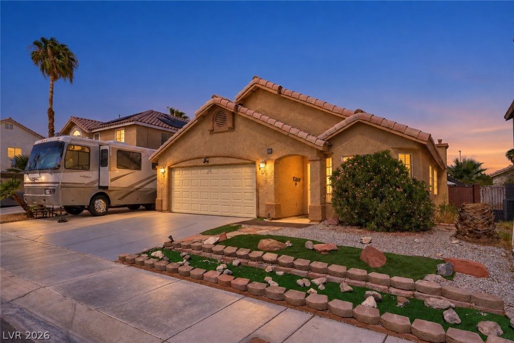 7004 Magic Window Avenue, Las Vegas, NV 89130 — photo 4
