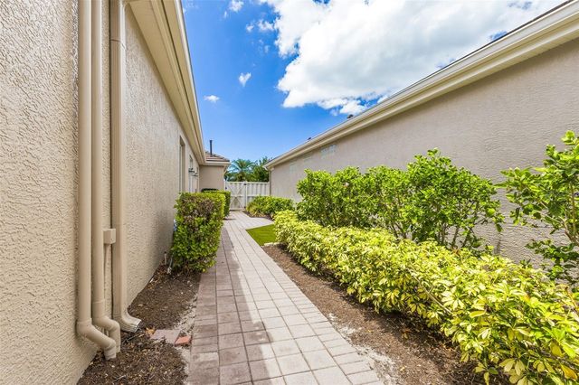 8617 E 51ST TERRACE, Bradenton, FL 34211